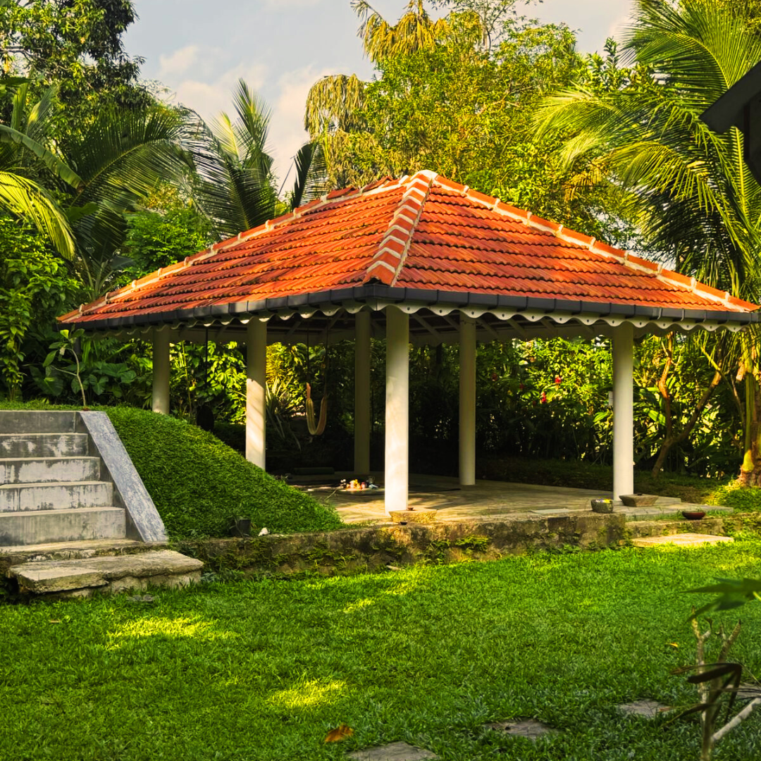 Salasbananas Yoga Shala